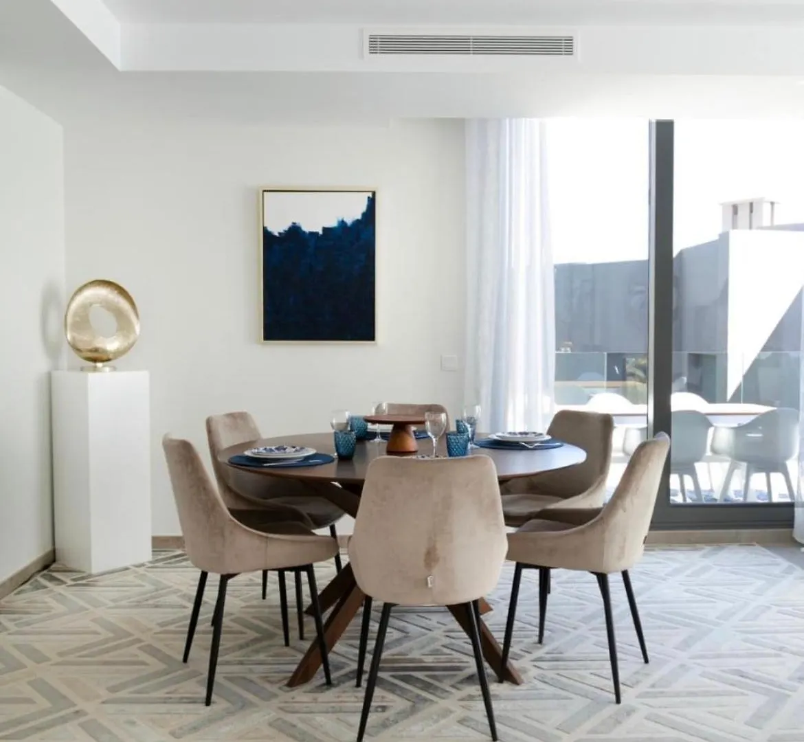 에스테포나 Bright Luxury Design Penthouse 아파트